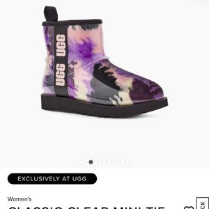Brand new never worn UGG *SOLD OUT EVERYWHERE